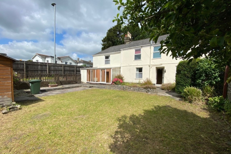 51 Old Exeter Road, Newton Abbot, Devon, TQ12 2NH TQ12 2NH