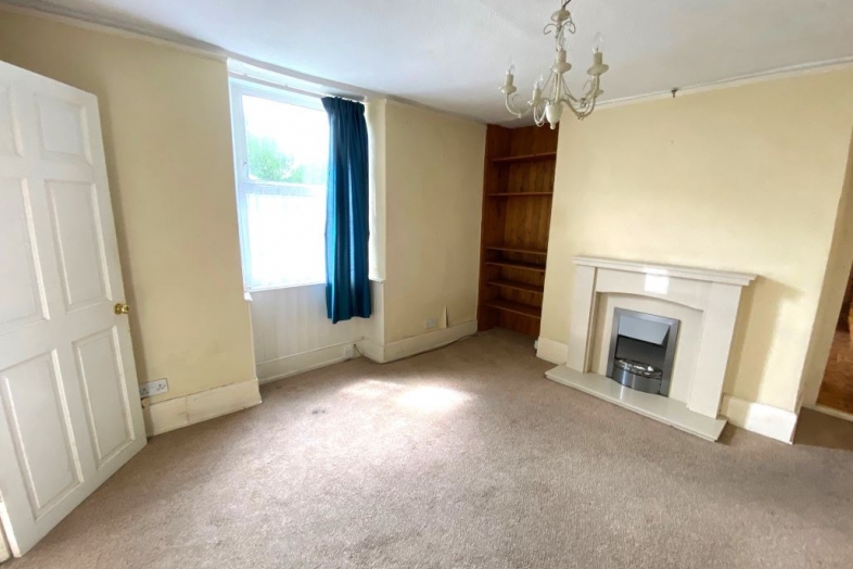 51 Old Exeter Road, Newton Abbot, Devon, TQ12 2NH TQ12 2NH