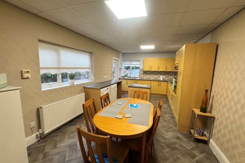 5 Cambridge Drive, Crosby, Liverpool, Merseyside, L23 7UB L23 7UB