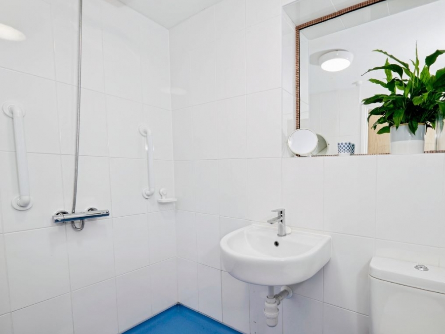 8 Lescudjack Heights, Pendennis Place, Penzance, Cornwall, TR18 2FA