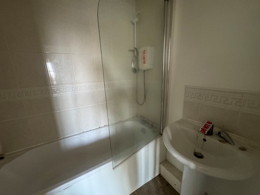 Flat 12 Queens Court, 65-67 Shrewsbury Road, Prenton, Merseyside, CH43 6TE