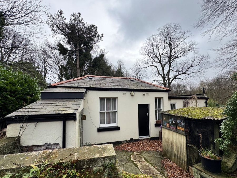 Allerton Tower Lodge, Woolton Road, Woolton, Liverpool, Liverpool, L25 7UL