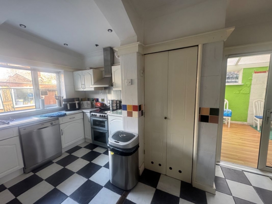 41 Kremlin Drive, Liverpool, Merseyside, L13 7BU