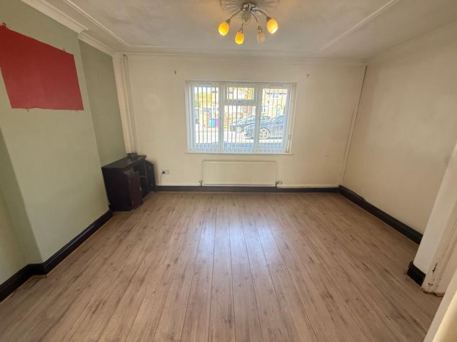 68 Ravenna Road, Liverpool, Merseyside, L19 4TZ