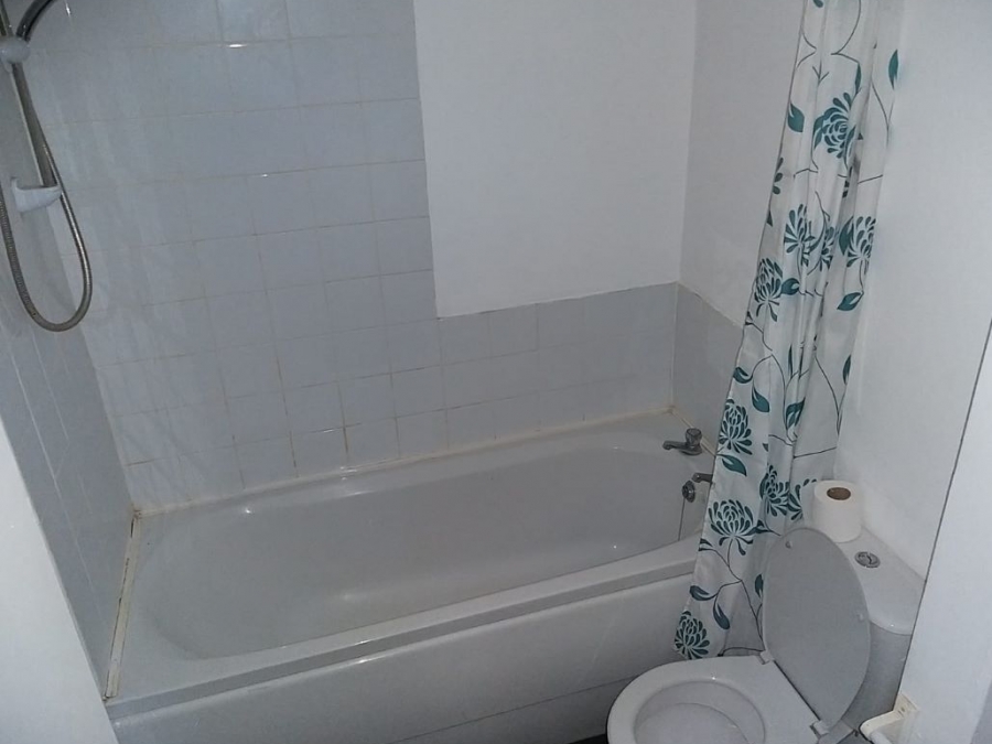 Flat 17 Carlton House, 307-311 Anlaby Road, Hull, North Humberside, HU3 2SB