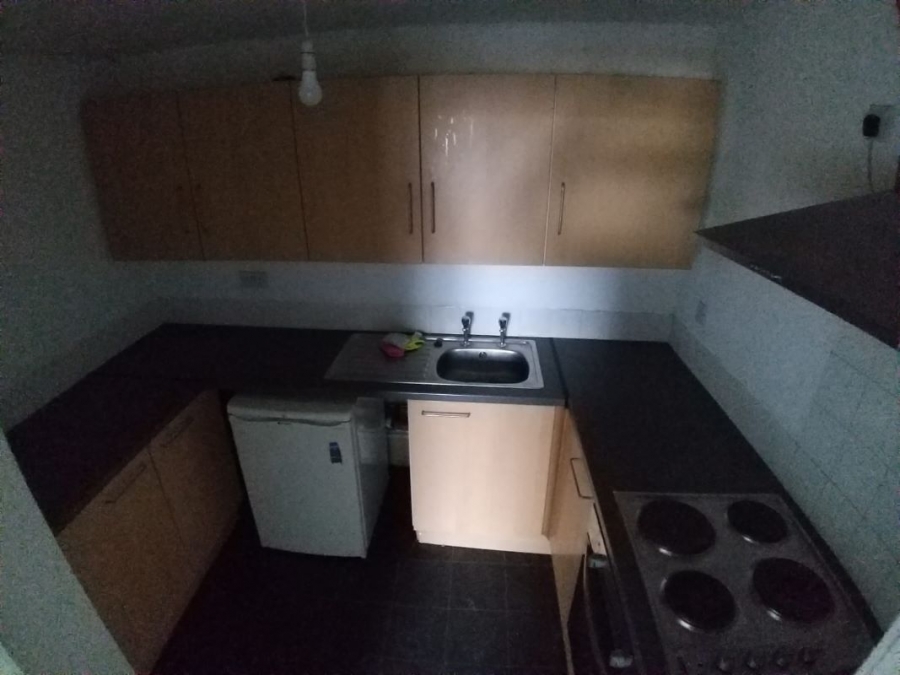 Flat 17 Carlton House, 307-311 Anlaby Road, Hull, North Humberside, HU3 2SB