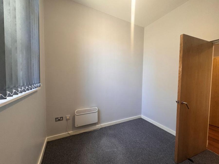 Flat 2, 29 Parkfield Road, Liverpool, Liverpool, L17 8UG
