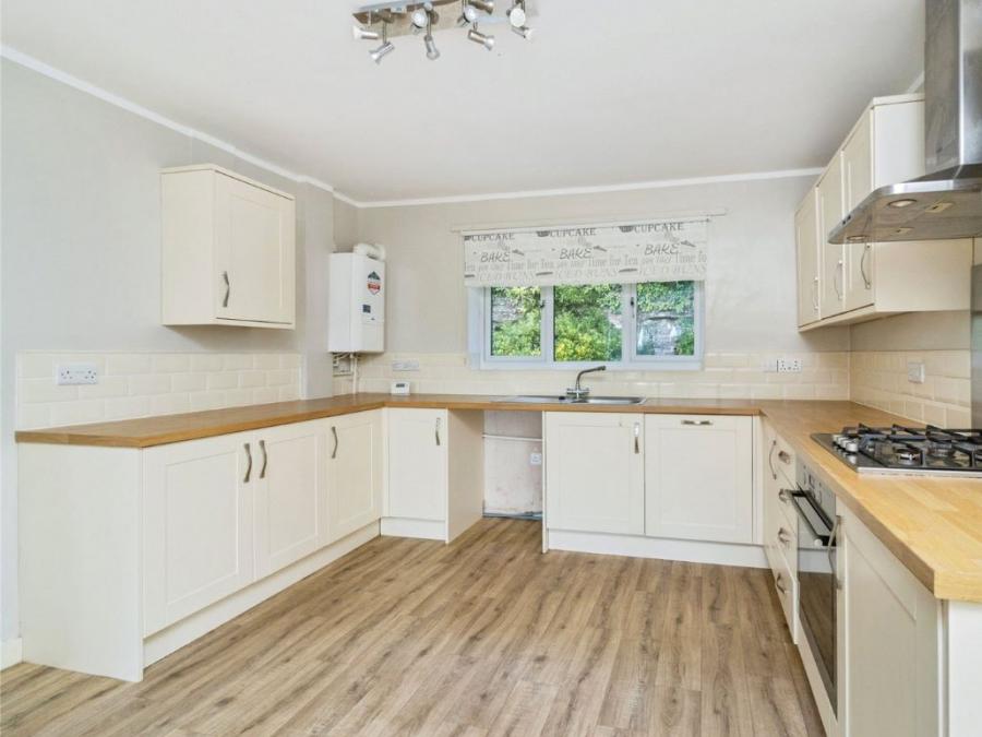 Oak Lodge, Foxhole Road, Paignton, Devon, TQ3 3TA
