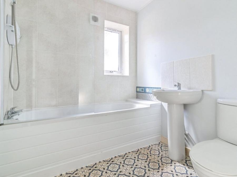 Oak Lodge, Foxhole Road, Paignton, Devon, TQ3 3TA