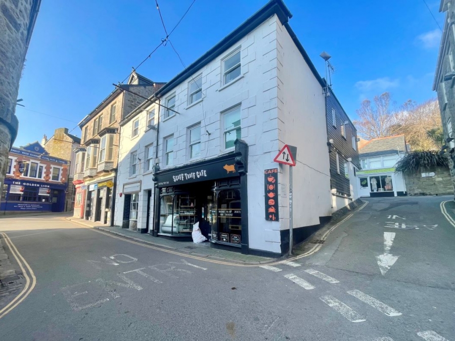 3 Cheriton House, Market Place, St Ives, TR26 1RZ