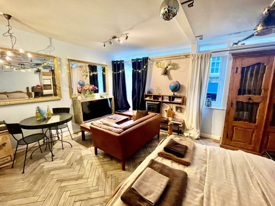 3 Cheriton House, Market Place, St Ives, TR26 1RZ