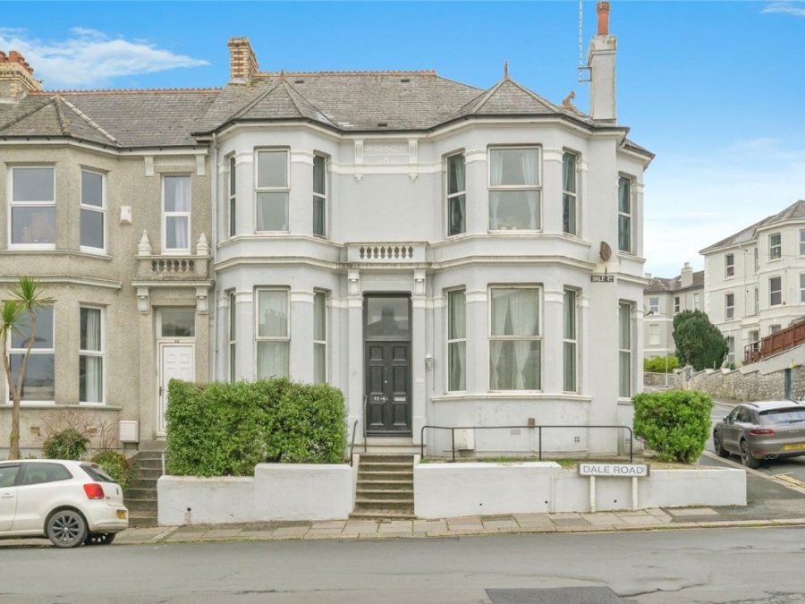 Flat 2, 62 Dale Road, Plymouth, Devon, PL4 6PA
