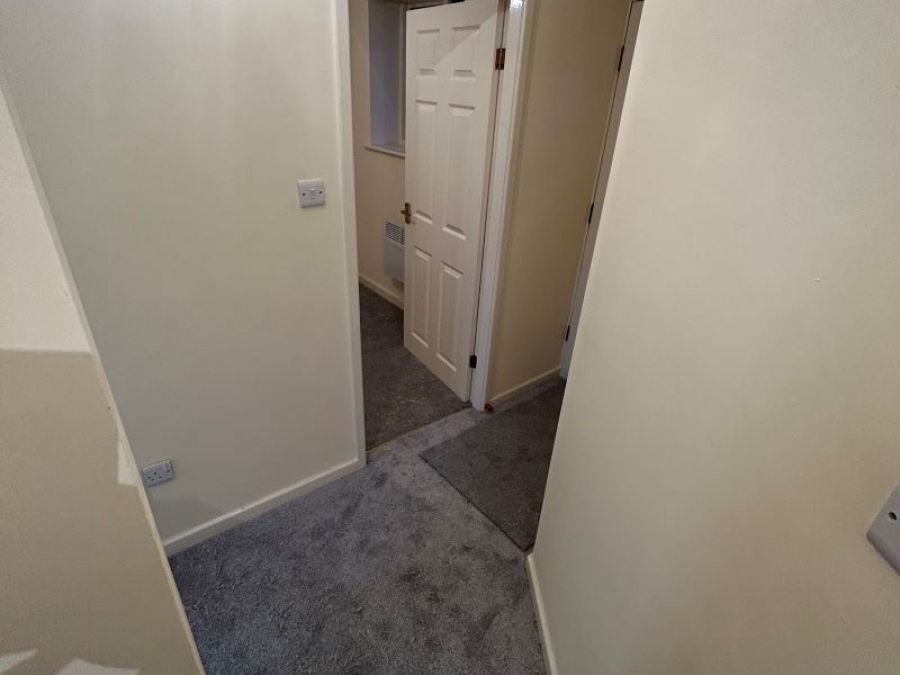Flat 8 Woolton Court, 24-37 Woodvale Road, Woolton, L25 8RY