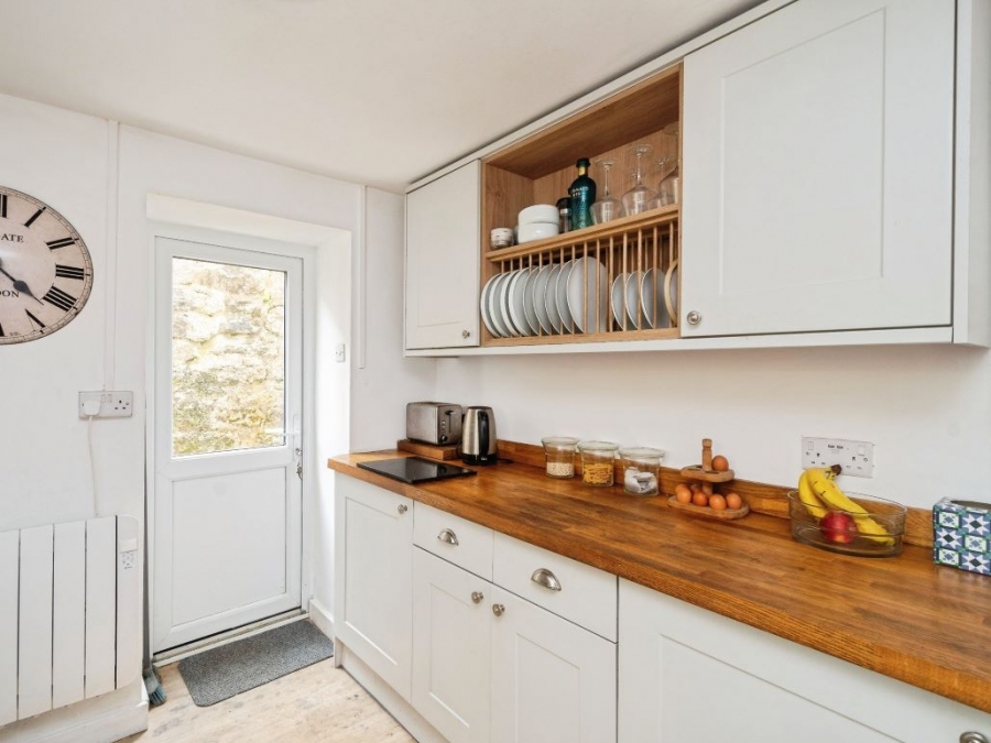 1 Burras Row, Burras, Wendron, Helston, Cornwall, TR13 0JE
