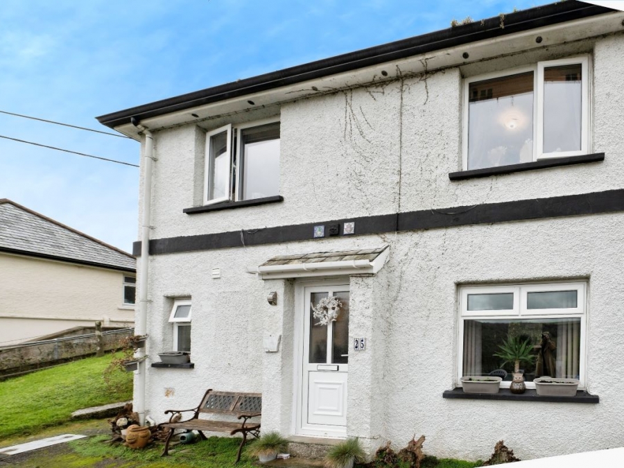 25 Woodlands View, Looe, Cornwall, PL13 2AW