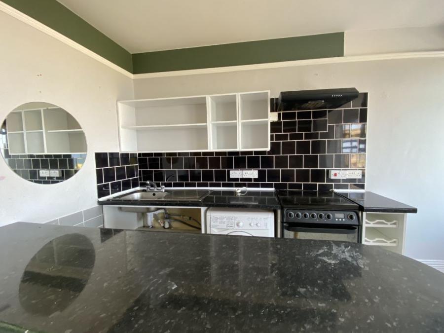 7 Atlantic Road, Newquay, Cornwall, TR7 1QJ