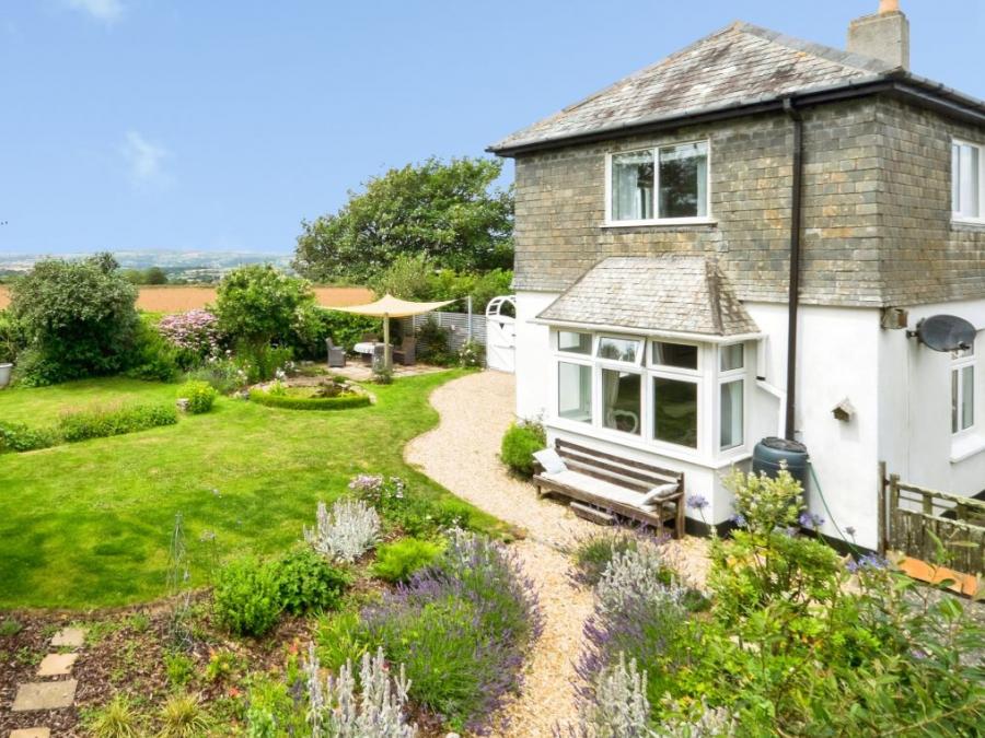 Seafields, Dola Lane, Rosudgeon, Penzance, Cornwall, TR20 9PW
