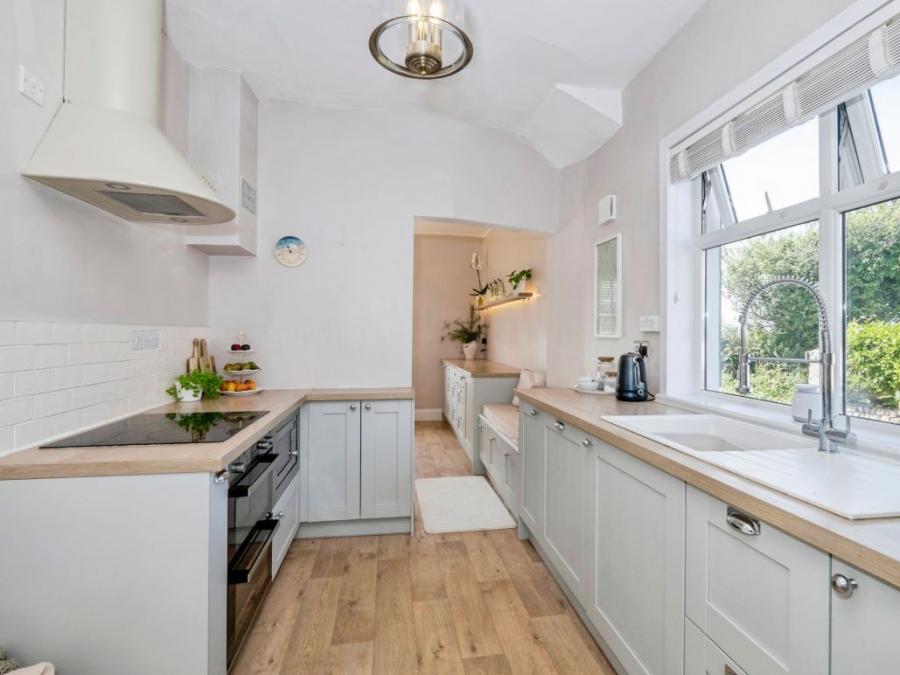 Seafields, Dola Lane, Rosudgeon, Penzance, Cornwall, TR20 9PW