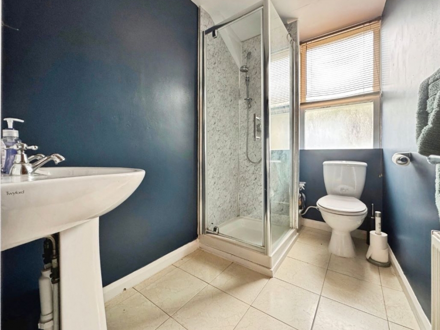 Sandbanks, Bay Street, Looe, Cornwall, PL13 1BZ