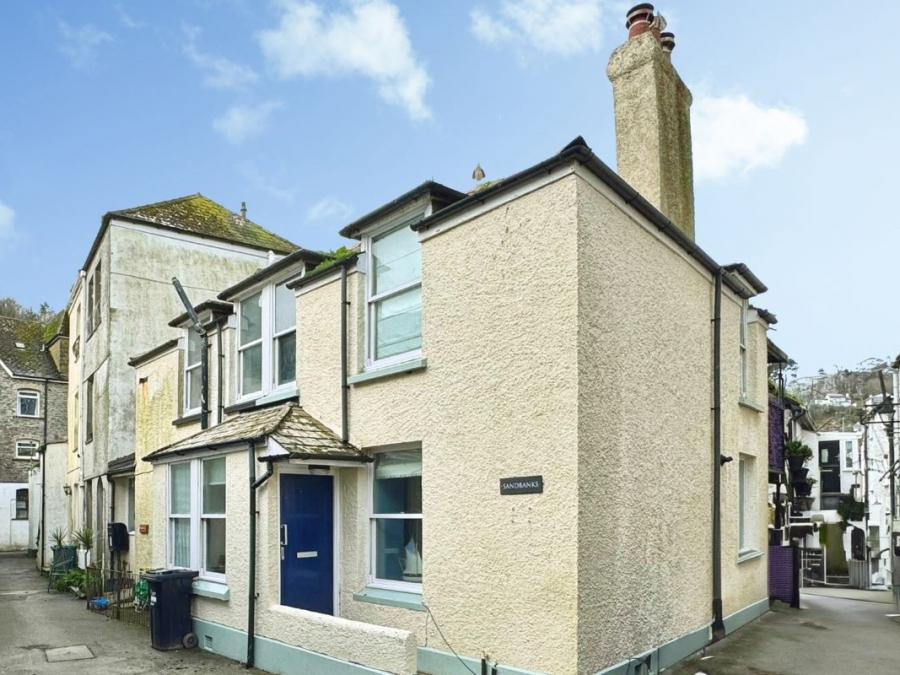 Sandbanks, Bay Street, Looe, Cornwall, PL13 1BZ