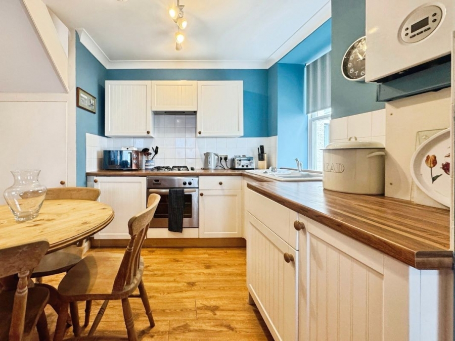 Sandbanks, Bay Street, Looe, Cornwall, PL13 1BZ