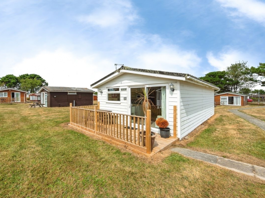 186 Atlantic Bays Holiday Park, St Merryn, Padstow, Cornwall, PL28 8PY