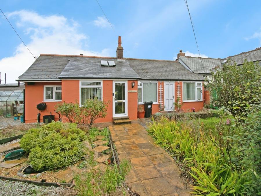 The Bungalow, Spar Lane, Illogan, Redruth, Cornwall, TR15 3UR