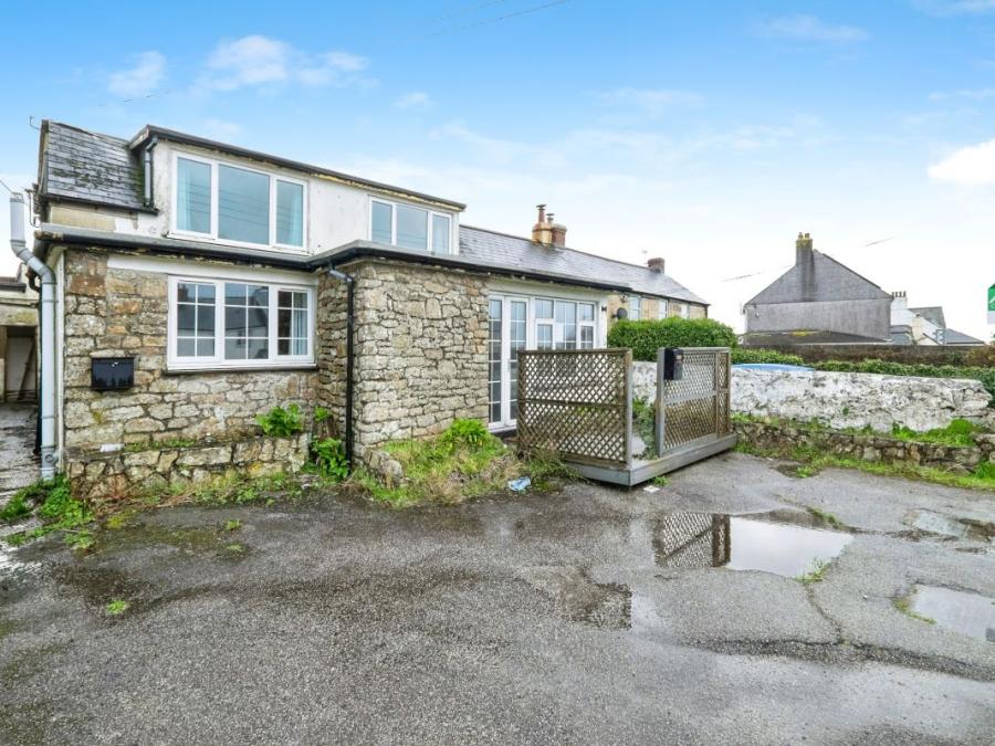 Ground Floor Flat Ashton Lady, Fore Street, Ashton, Cornwall, TR13 9RW