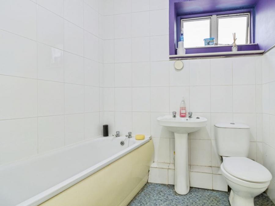 7 St. Johns Place, Torquay, Devon, TQ1 1BH