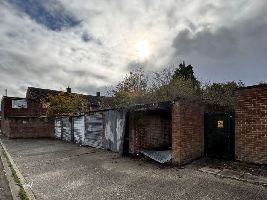 Garages at, Cranleigh Place, Liverpool, Liverpool, L25 2RT