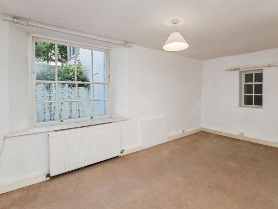 Flat 1 Beacon Court, 4 Louisa Terrace, Exmouth, Devon, EX8 2AQ