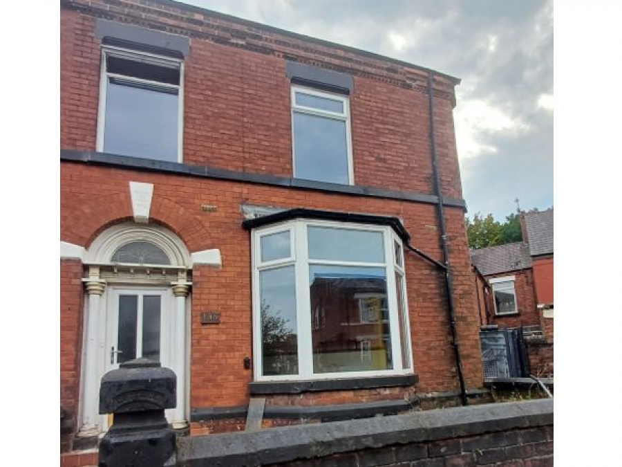 135 Dentons Green Lane, Dentons Green, St. Helens, Merseyside, WA10 6RF