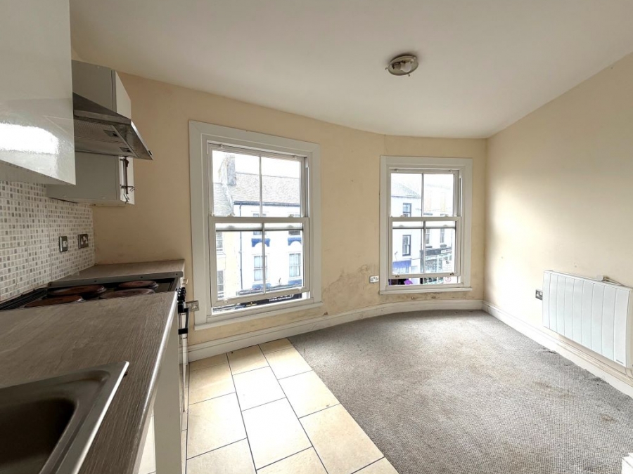 Flat 4, 72-73 Market Jew Street, Penzance, Cornwall, TR18 2LJ