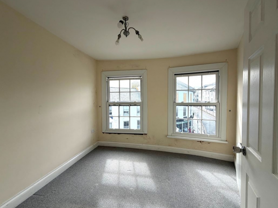 Flat 4, 72-73 Market Jew Street, Penzance, Cornwall, TR18 2LJ