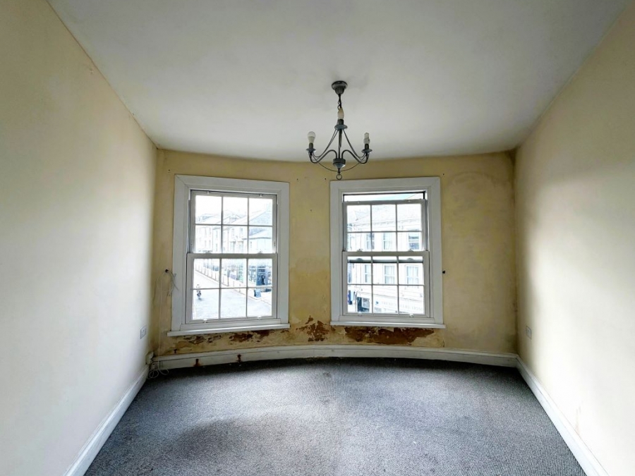 Flat 4, 72-73 Market Jew Street, Penzance, Cornwall, TR18 2LJ