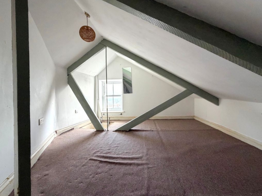 Flat 4, 72-73 Market Jew Street, Penzance, Cornwall, TR18 2LJ