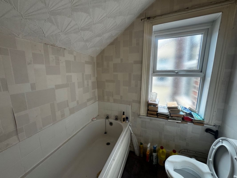 10 Lulworth Avenue, Liverpool, Merseyside, L22 7RT