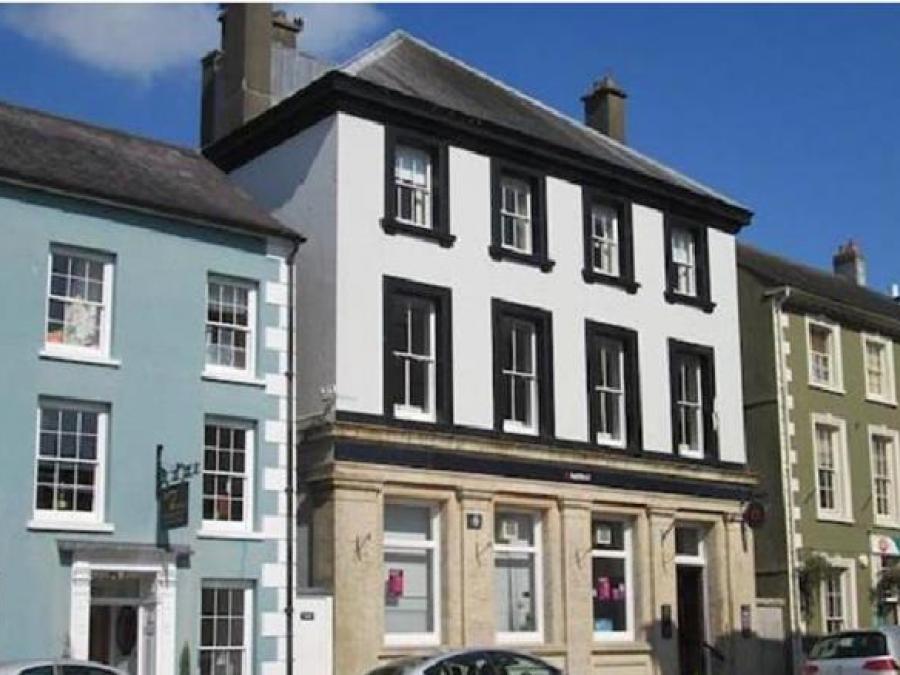 5 Market Square, Llandovery, Dyfed