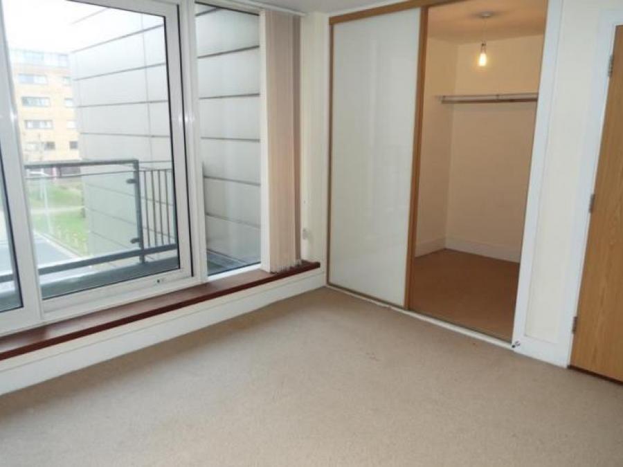 Apartment 17, Breakwater House, Ferry Court, Cardiff
