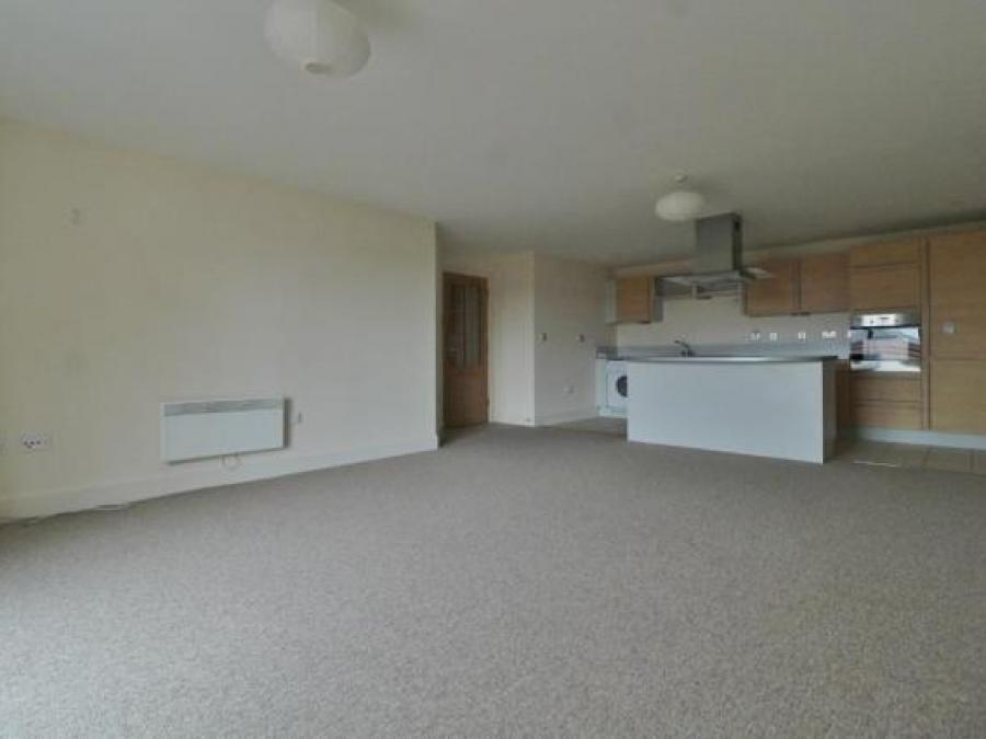 Flat 10, Brecon House, The Canalside, Gunwharf Quays, Portsmouth