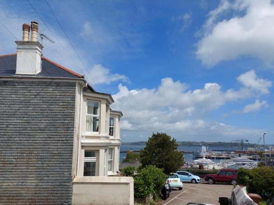 4 Mount Wise, Pikes Hill, Falmouth, Cornwall