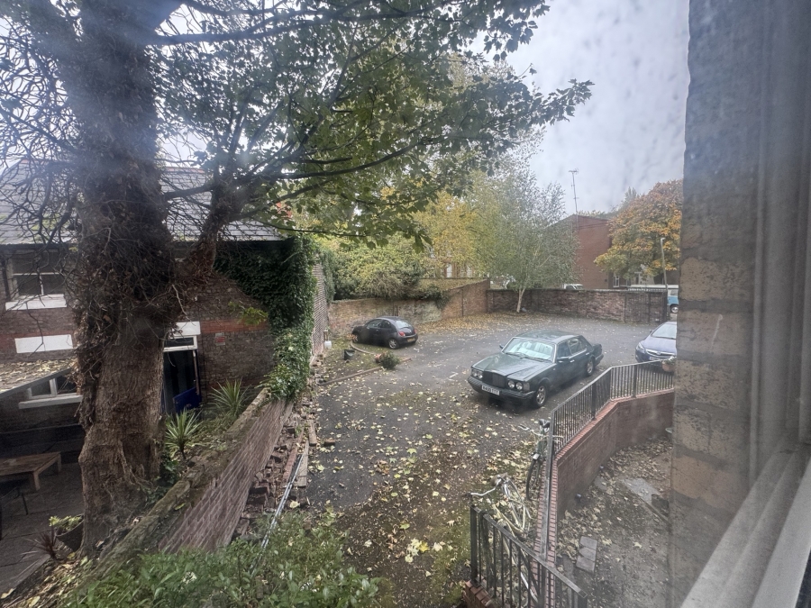 Flat 2, 10 Livingston Avenue, Liverpool