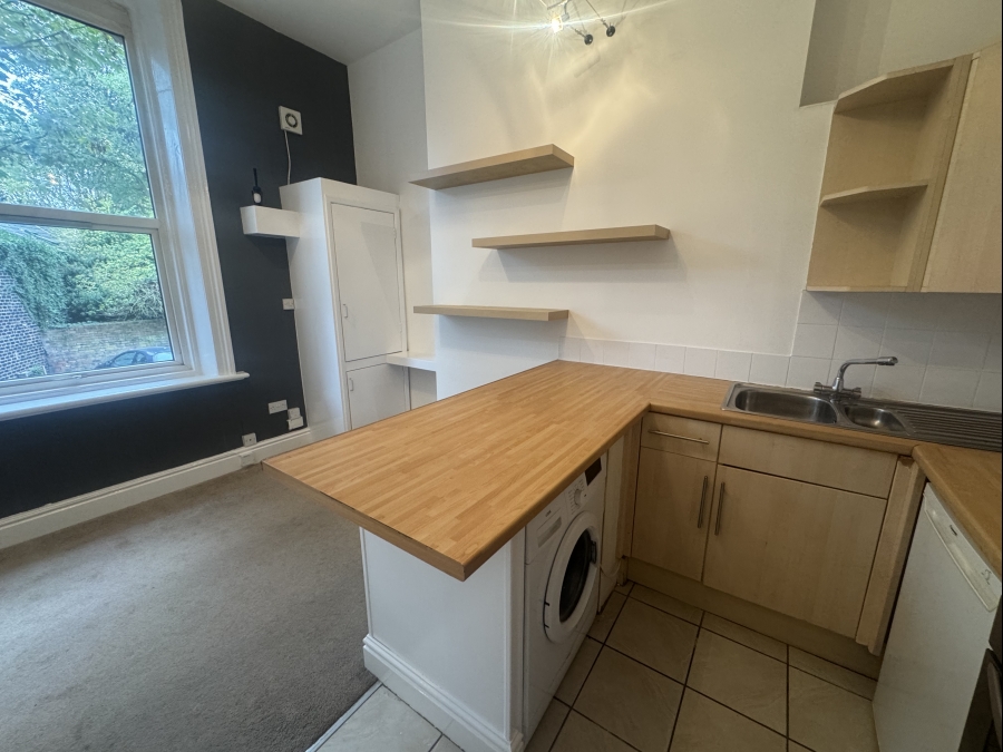 Flat 2, 10 Livingston Avenue, Liverpool